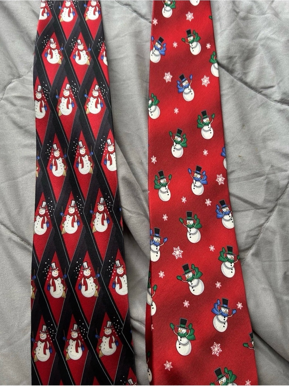 Festive Red Snowman Holiday Tie - Men’s Christmas Necktie